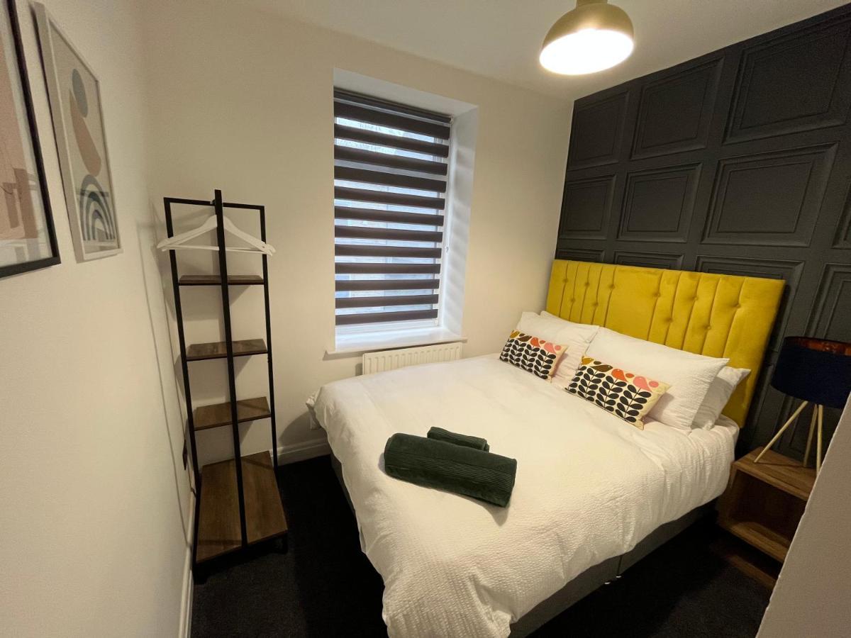 Modern & Retro Two Bedroom Apartment In Barnsley Esterno foto